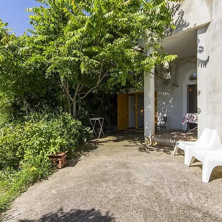 Apartment Burle